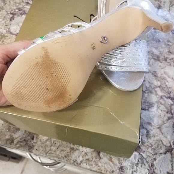 Silver shoes - Picture 5 of 7